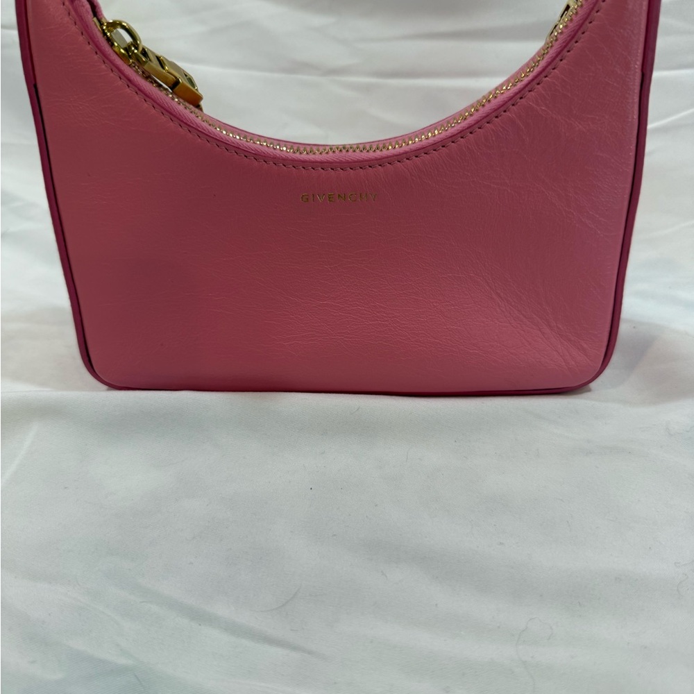 Authentic Mini Givenchy - Picture 10 of 17